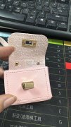 这个扣看家工厂有做，我要50000套，有