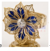 现需采购如图玫瑰花，铁餐巾环30000个，