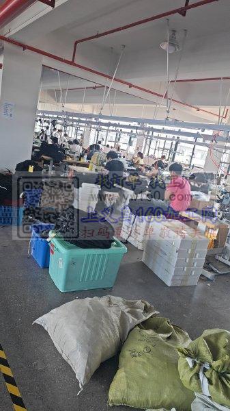 本厂有熟练缝纫技术工20个人左右,制版打 本厂有熟练缝纫技术工20个人左右,制版打