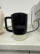 如图，寻找咖啡杯 ，陶瓷杯  杯底带硅胶套工厂
