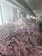 承接各类服装加工。工厂面积800平米.设