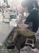 承接各类服装加工。工厂面积800平米.设