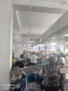 承接各类服装加工。工厂面积800平米.设