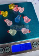 采购如图这款鸭子，320万个