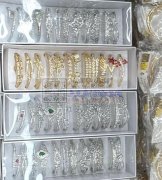 找合金带钻手镯​厂家，有订单，有量，