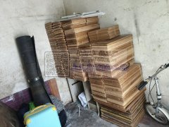 有130块平板，50块戒指板，一把电子秤
