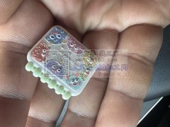 承接uv饰品打印，亚克力，金属，树脂，玩