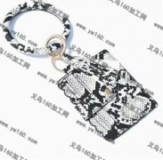 寻能做这几款钥匙扣成品的工厂，样品看图