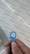 需要100万个如图所示这个龙虾扣，需要订制颜色