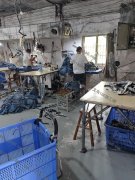 本厂承接服装后道及手工活（打扣，整烫，检