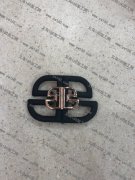 如图，现需寻找合金饰品工厂，做如图所示产品