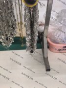 专业承接义乌后宅本地各种挂圈、弯针、串珠、打胶枪、包装。可赶