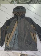 10万冲锋衣外发，寻专业做的服装工厂