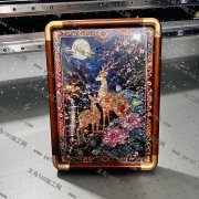 承接UV彩白彩、光油、烫金等各类产品高端