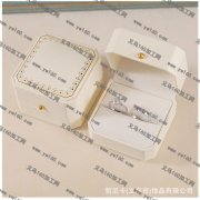 义乌电商团队找做绒布对戒盒子工厂 如图
